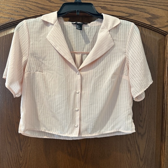 Forever 21 Button down pink crop top - Picture 1 of 3